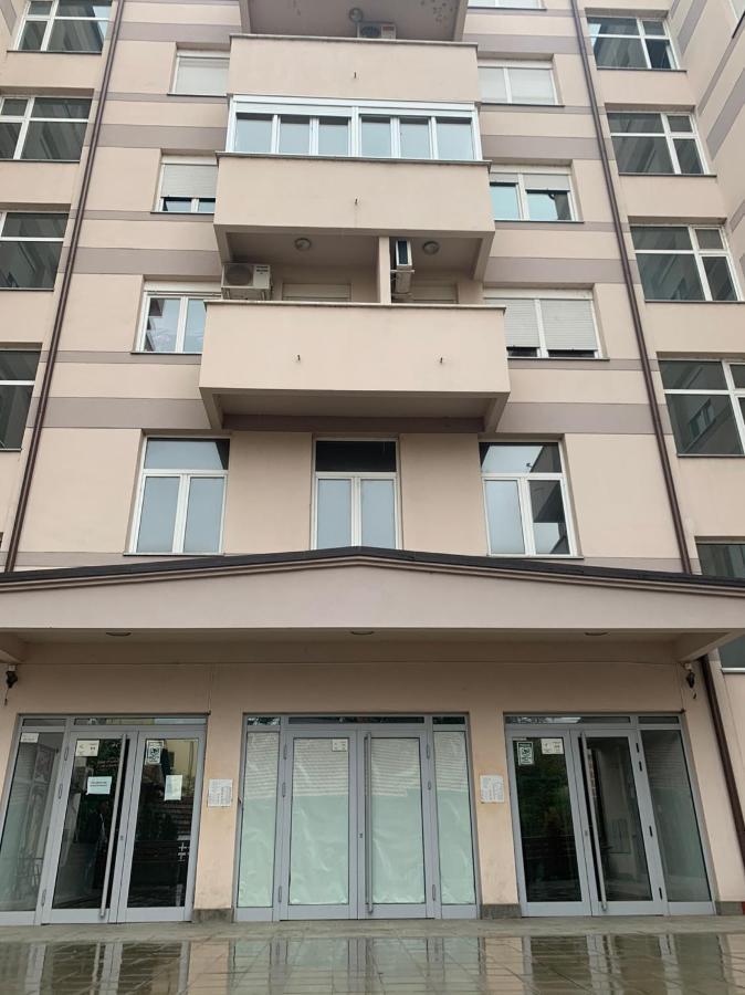 Zara Apartman Krusevac - Centar Apartment Luaran gambar