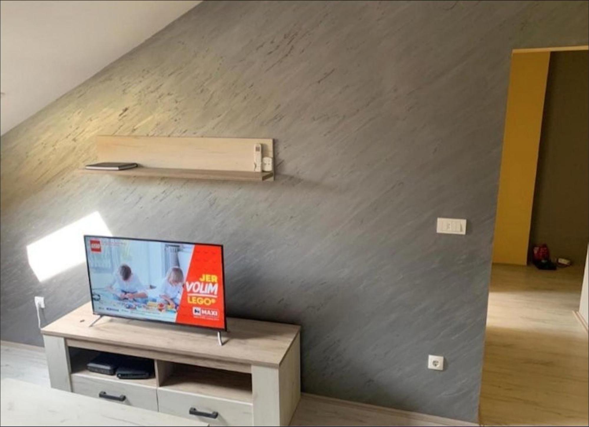 Zara Apartman Krusevac - Centar Apartment Luaran gambar